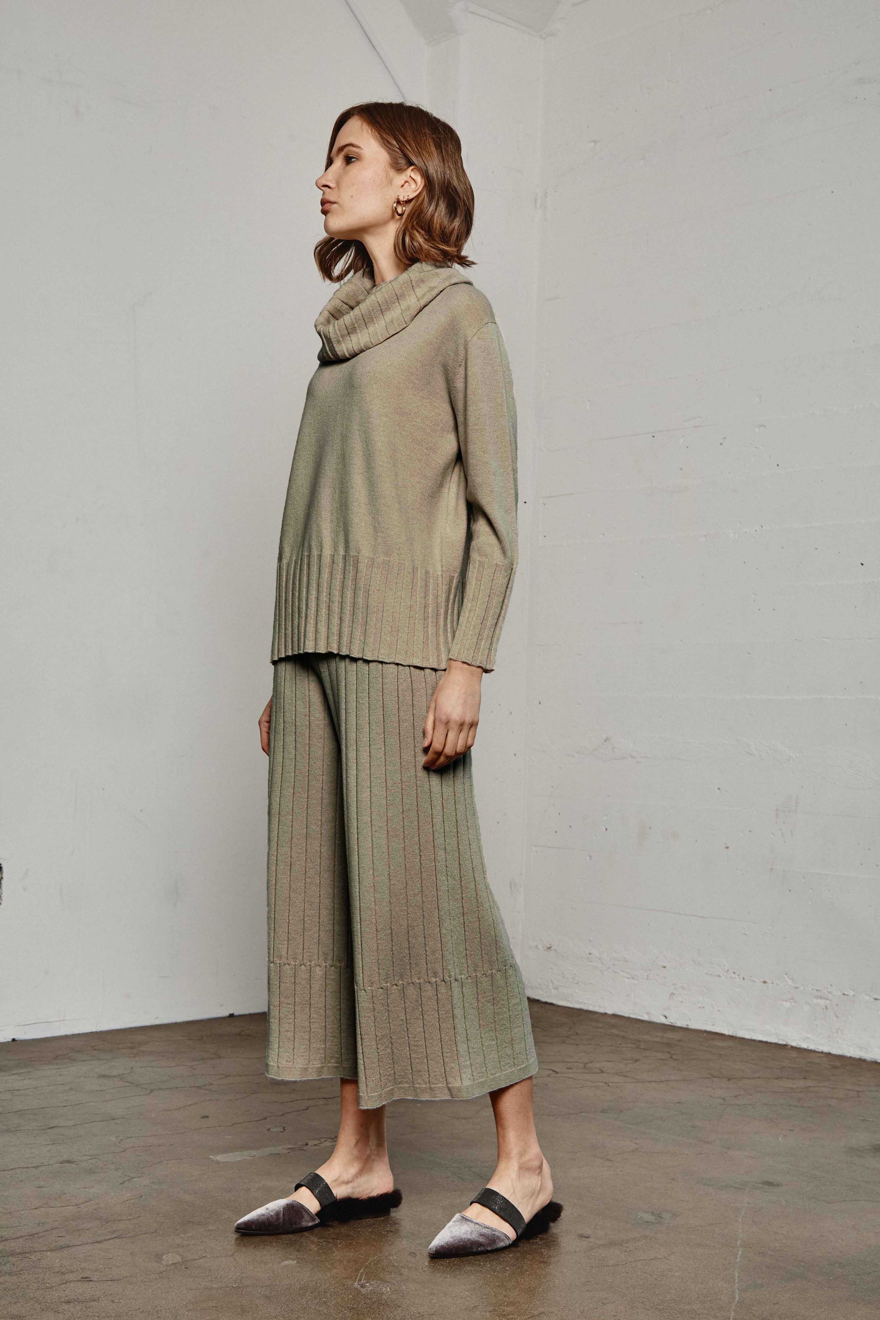 Long Ribbed Pants